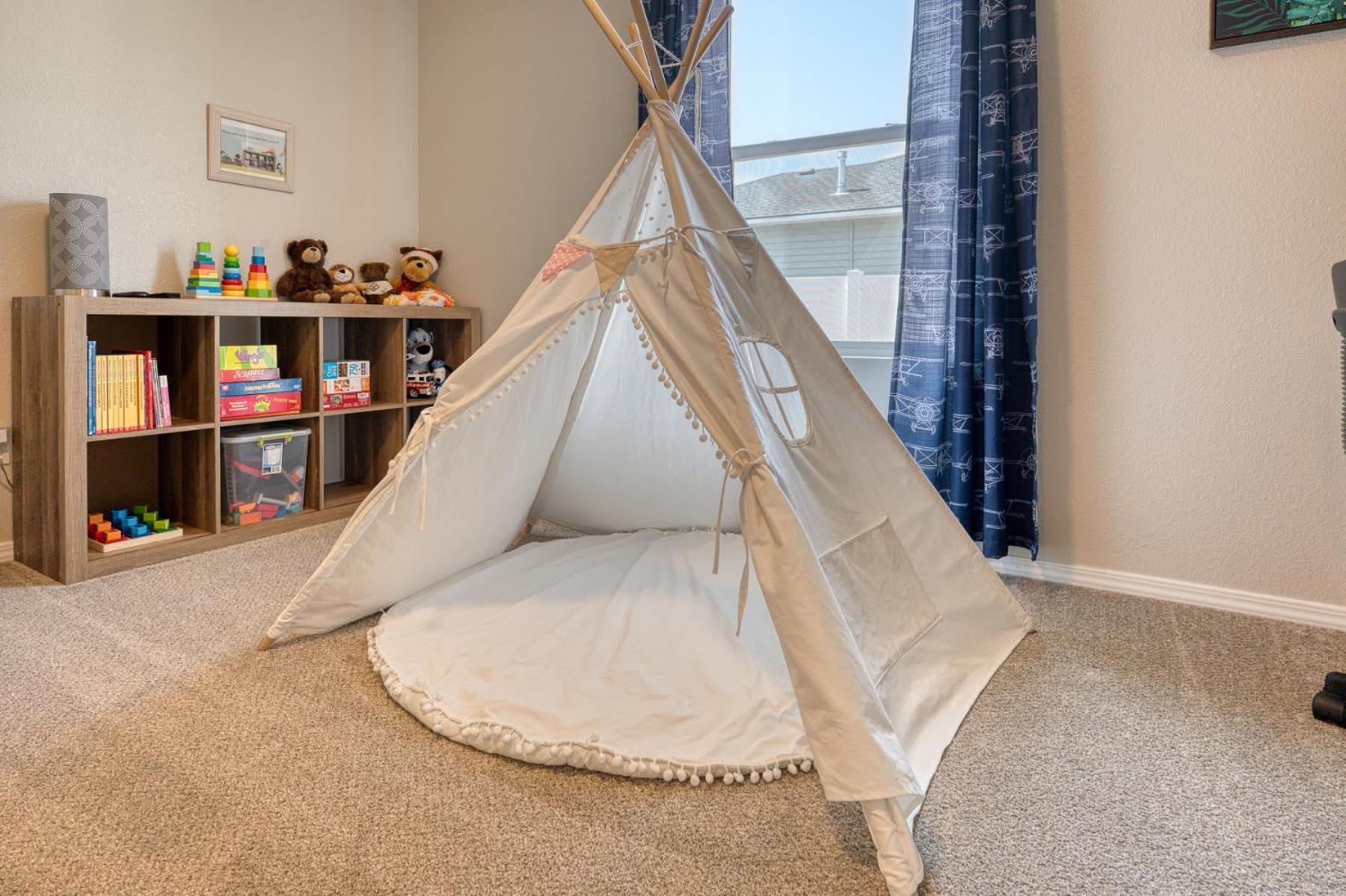 Family Friendly Playroom Garage 콜드웰 외부 사진